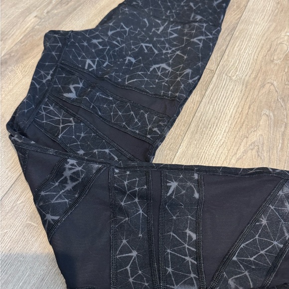 lululemon athletica Black Patterned Leggings - Picture 3 of 5